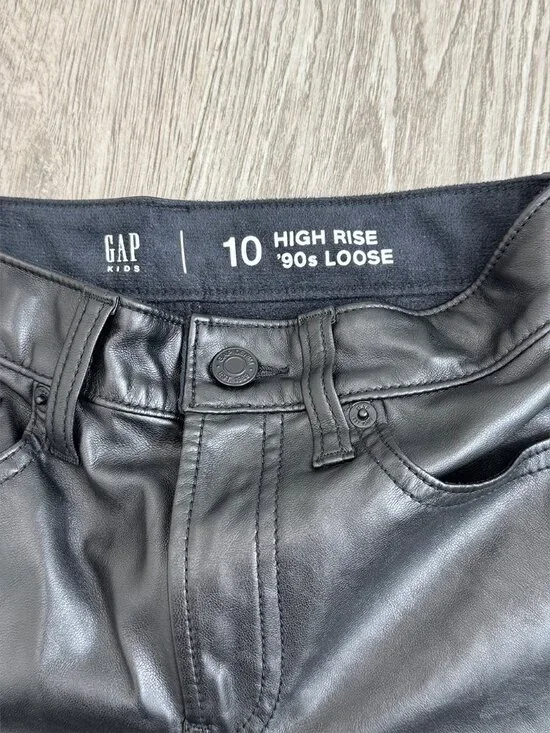 Like New Girls GAP Black High Rise 90’s Loose Faux Leather Pants size 10 - Picture 3 of 3